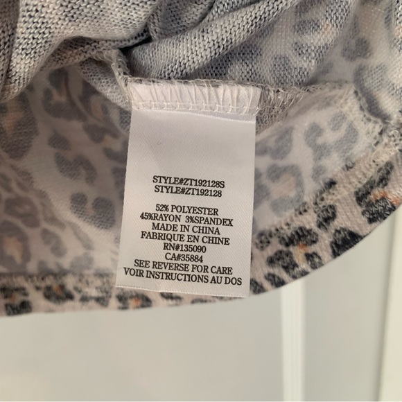 Z Supply Tank Top Womens Small Animal Print Cheetah Razor back White Tan Black - Picture 7 of 7